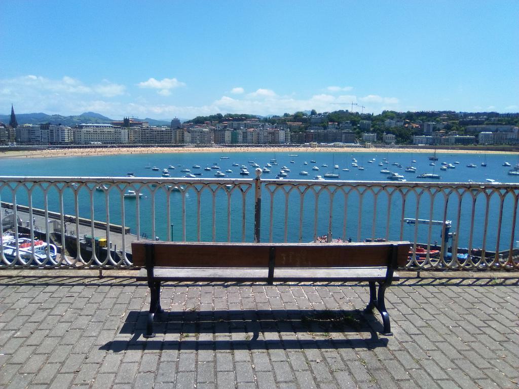 Apartamento El Reloj San Sebastian Exterior photo