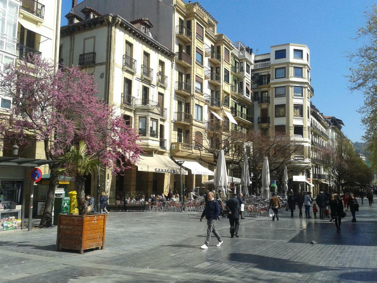 Apartamento El Reloj San Sebastian Exterior photo