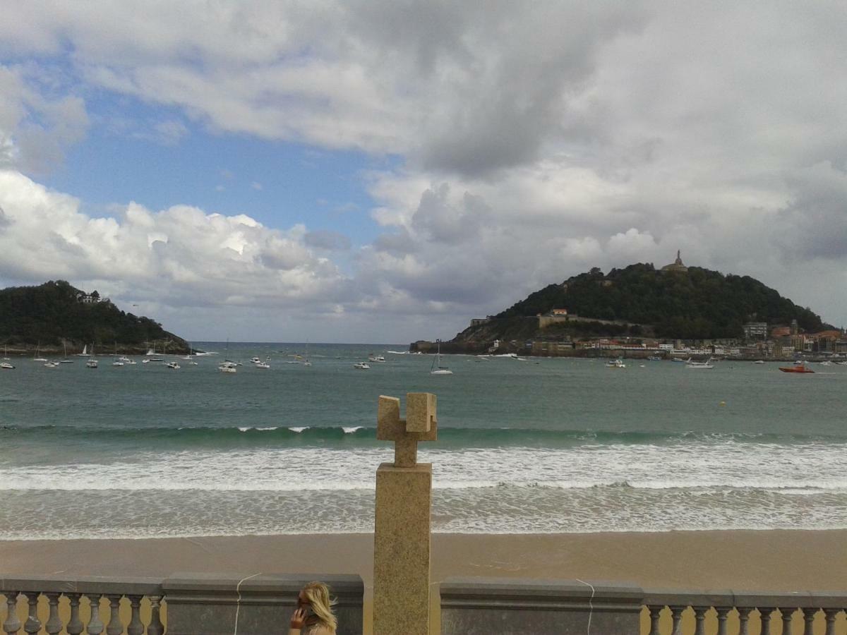 Apartamento El Reloj San Sebastian Exterior photo