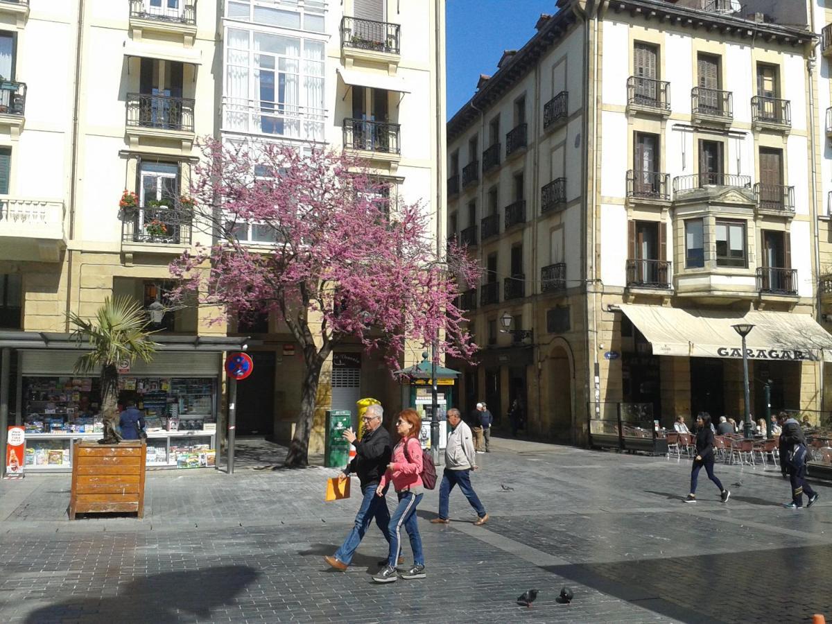 Apartamento El Reloj San Sebastian Exterior photo